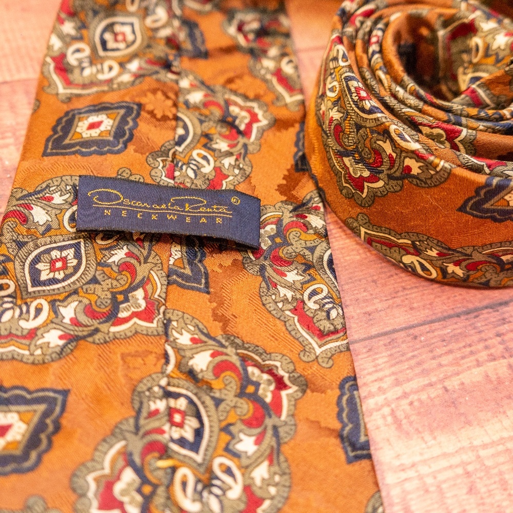 Oscar De La Renta Neck Tie